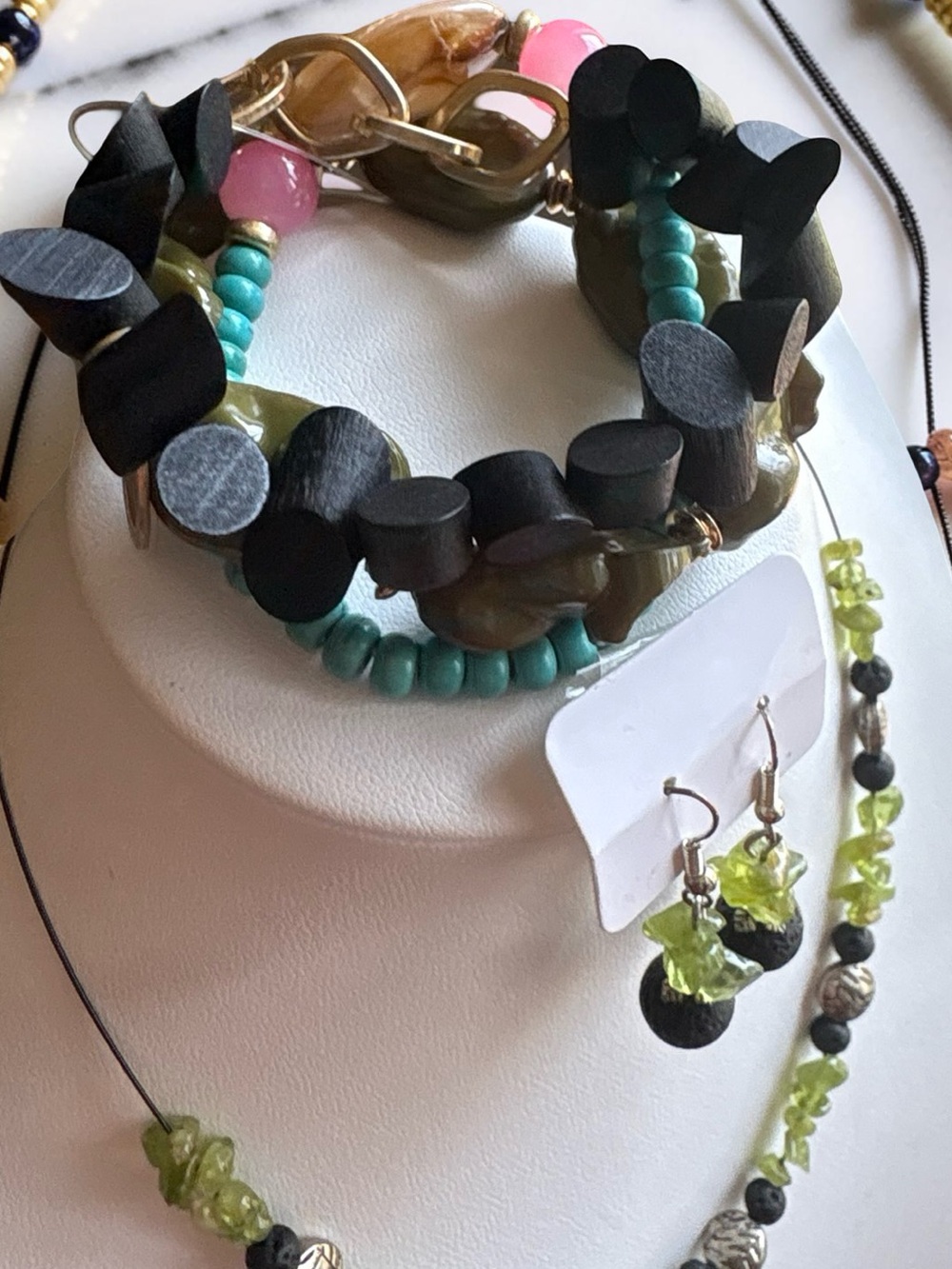 Handcrafted Peridot Green Gemstone Necklace & Earring Set With Bracelet - Picture 5 of 5